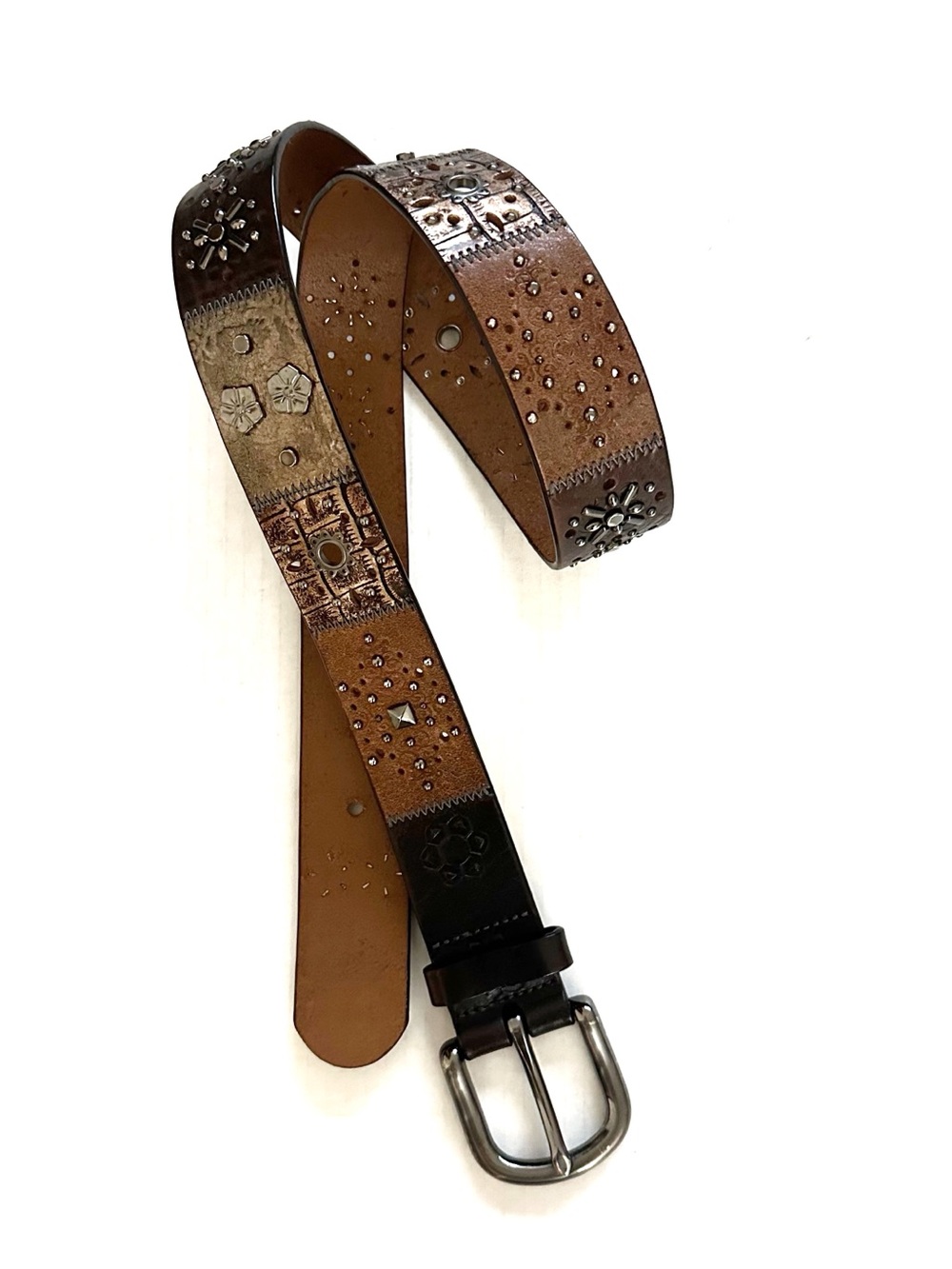 VTG Fossil Y2K Patchwork Floral Studded Tooled Cowhide Leather Belt Sz M